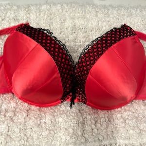 Red bra, black lace